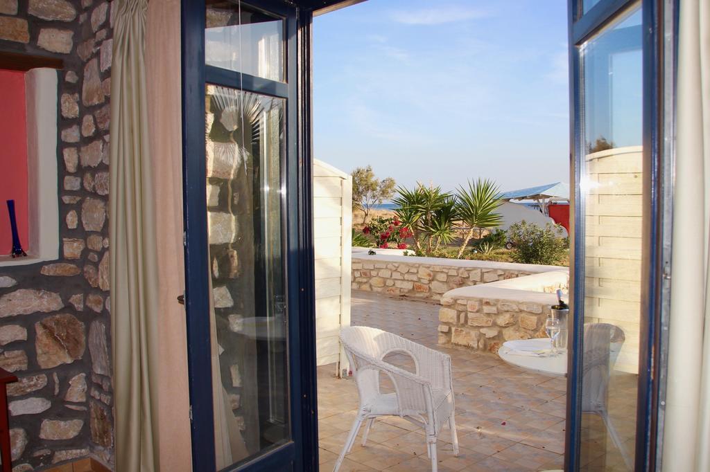 Porto Paradiso Chrisi Akti (Paros)